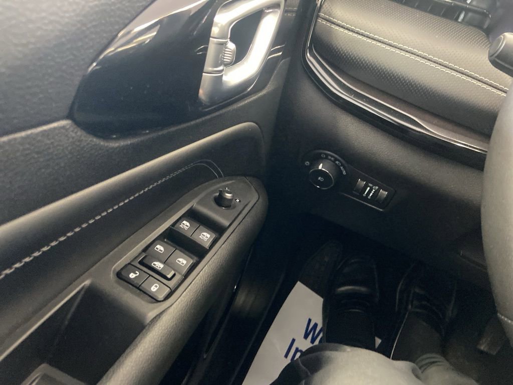 Used 2023 Jeep Compass Altitude w/ Sun and Sound Group image 27