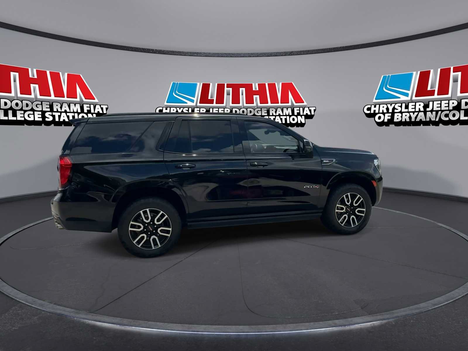 Used 2023 GMC Yukon AT4 w/ AT4 Premium Plus Package AWD/4WD image 8