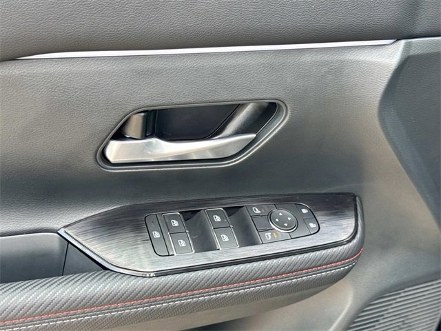 New 2025 Nissan Kicks SR image 20