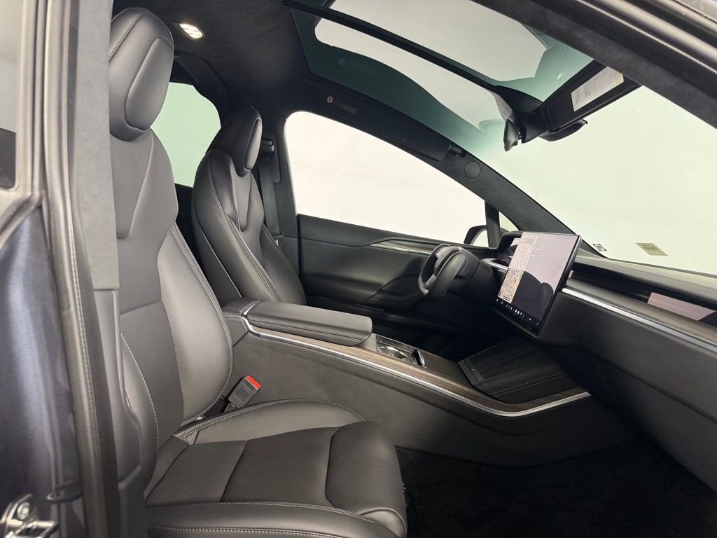 Used 2023 Tesla Model X image 28