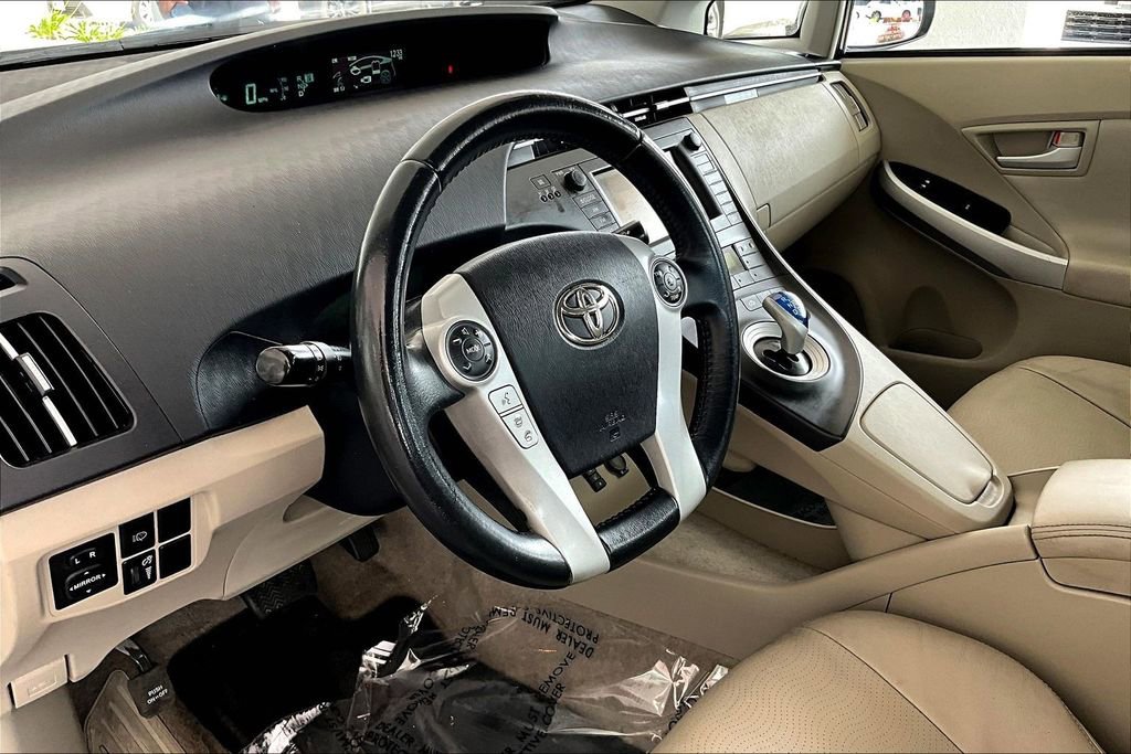 Used 2011 Toyota Prius Five w/ Navigation Pkg image 17