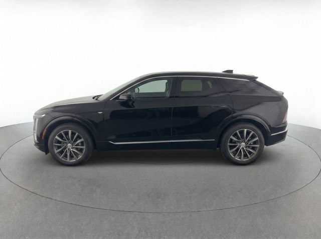 Used 2025 Cadillac Optiq Luxury 1 AWD/4WD image 6
