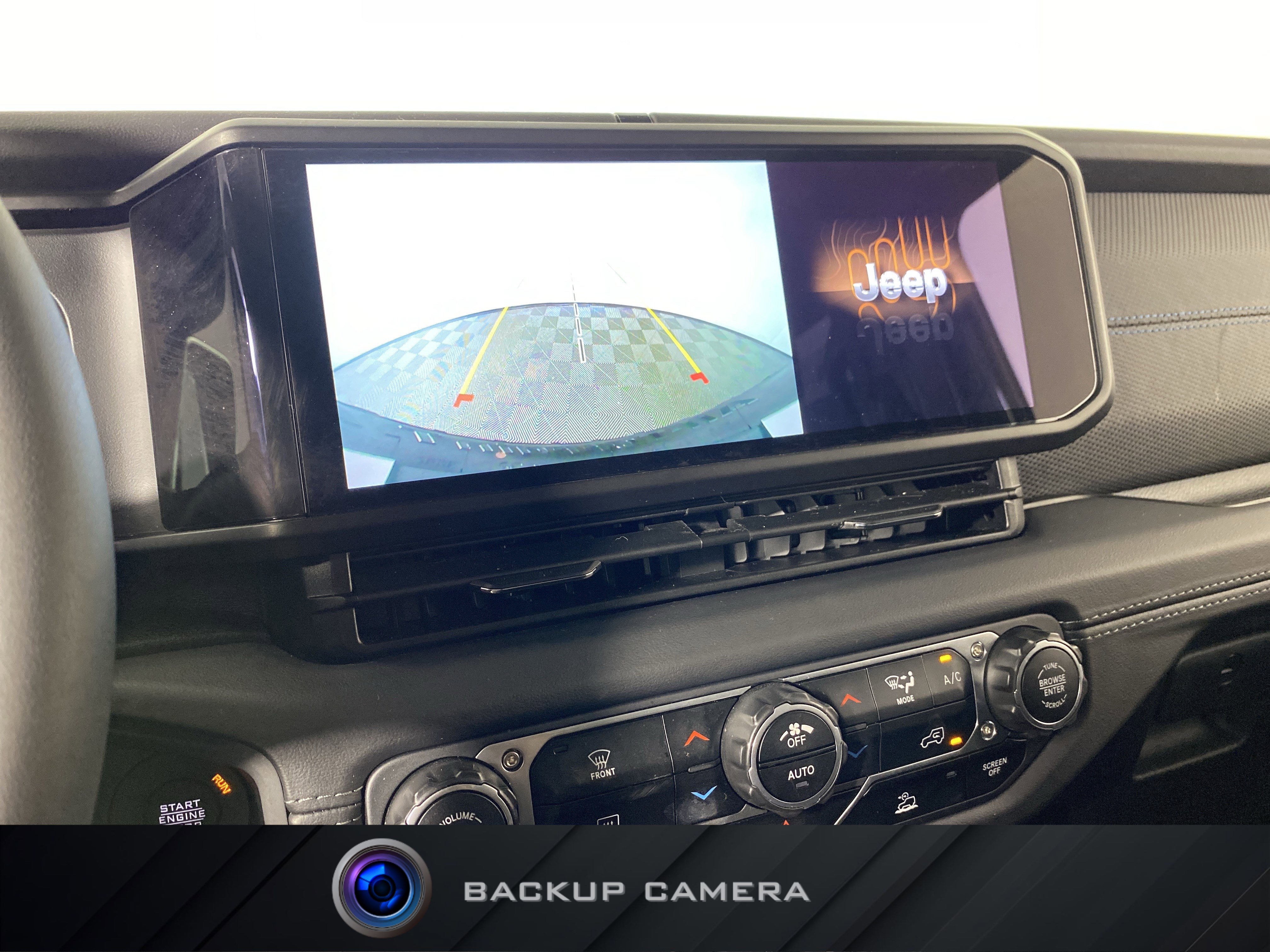 Used 2025 Jeep Wrangler Unlimited Rubicon 4xe AWD/4WD image 4