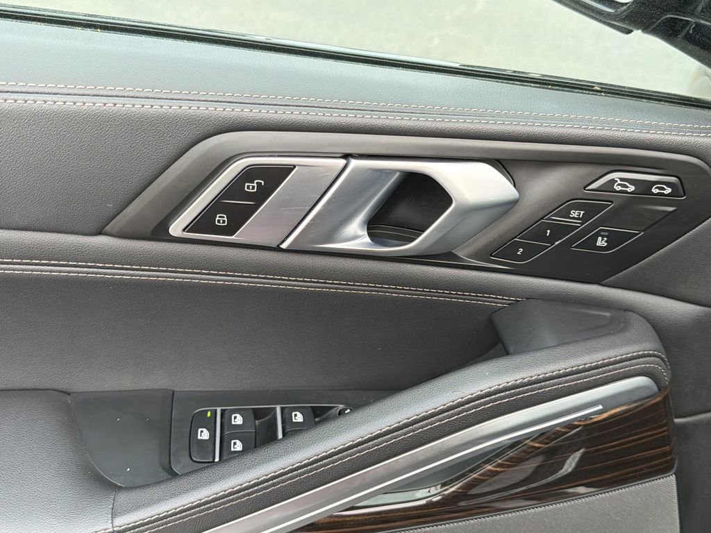 Used 2025 BMW X6 xDrive40i image 23