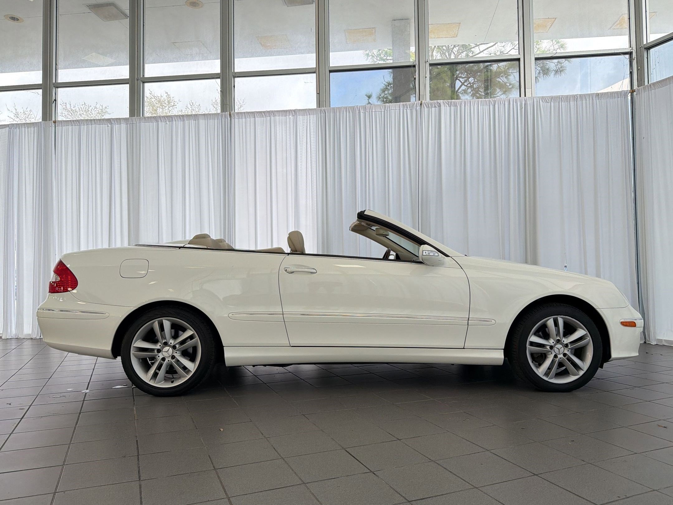 Used 2006 Mercedes-Benz CLK 350 Cabriolet image 8