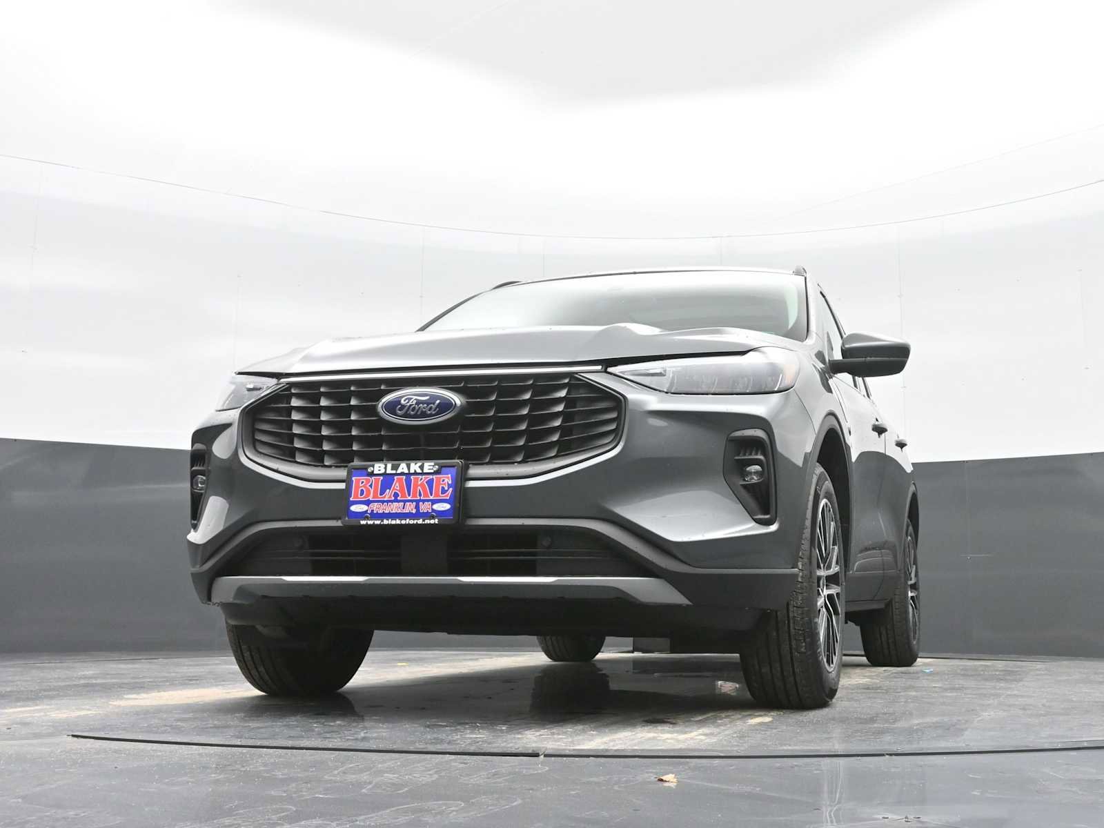 New 2025 Ford Escape SE image 32