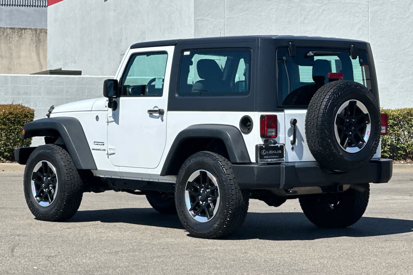 Used 2016 Jeep Wrangler Sport w/ Connectivity Group AWD/4WD image 7