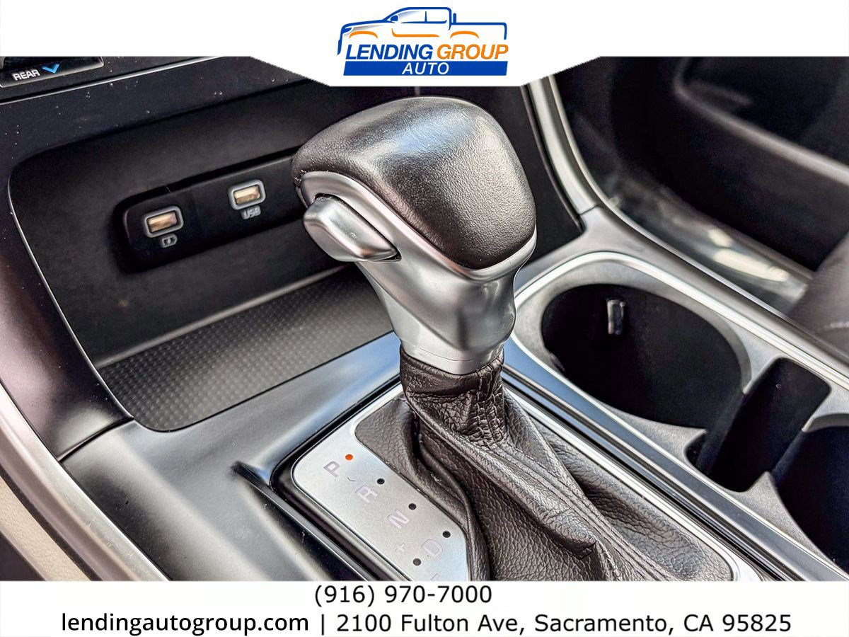 Used 2022 Kia Carnival LX FWD image 19