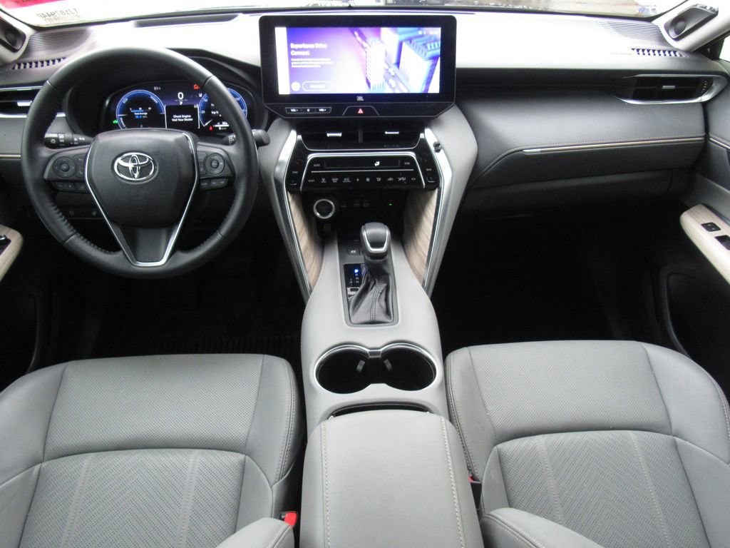 Certified 2024 Toyota Venza Limited image 30