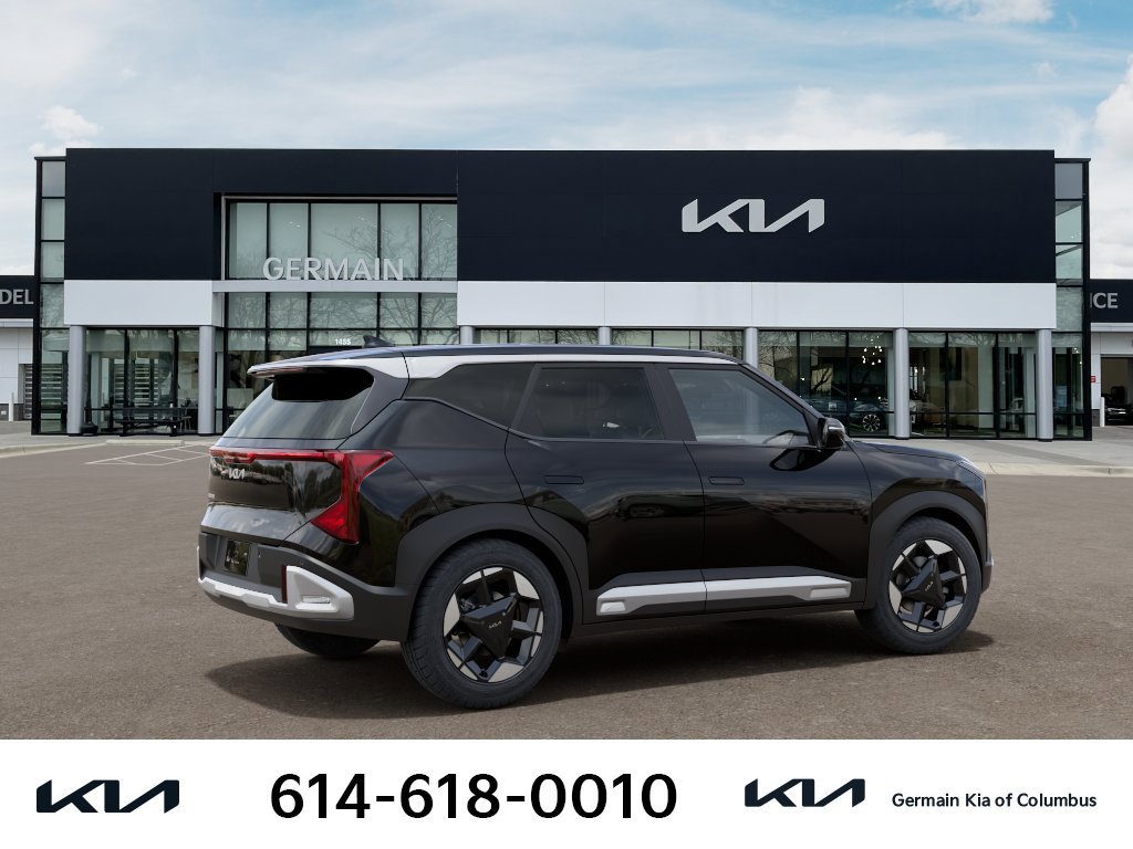New 2027 Kia Seltos S FWD image 9
