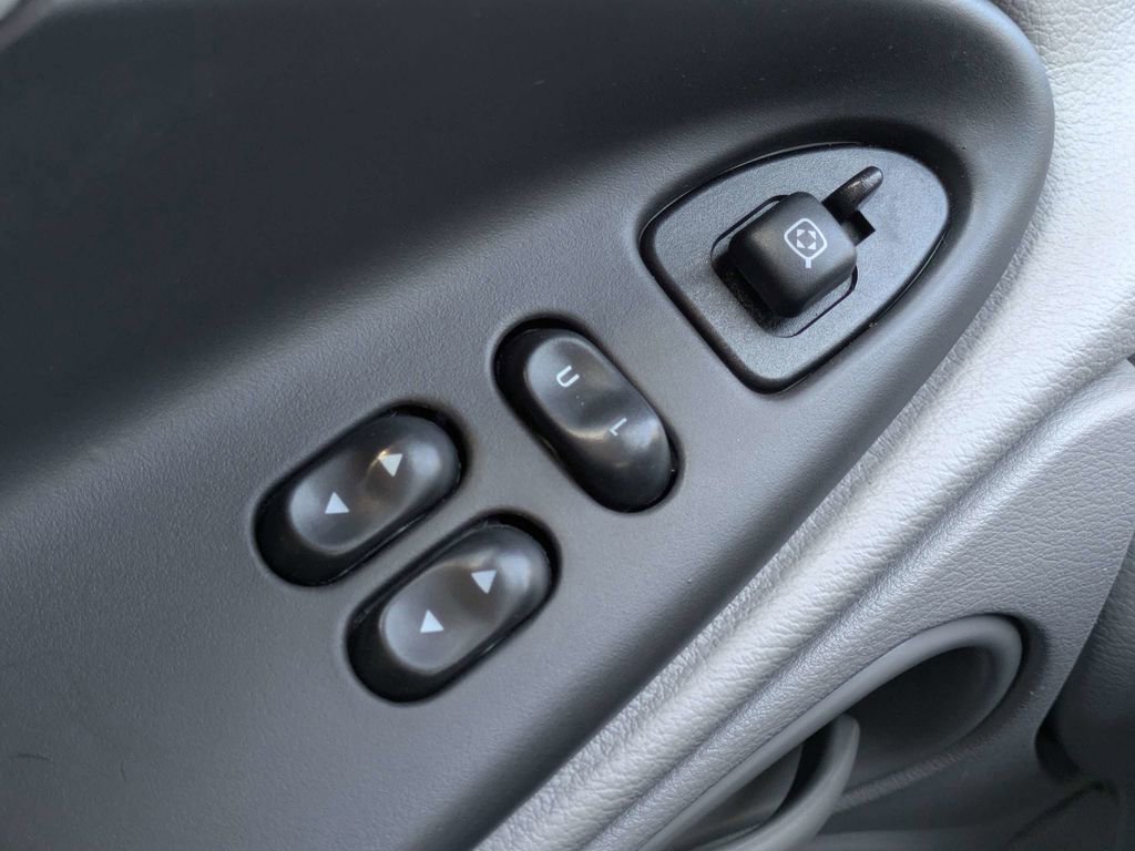 Used 2003 Ford Mustang Coupe image 19