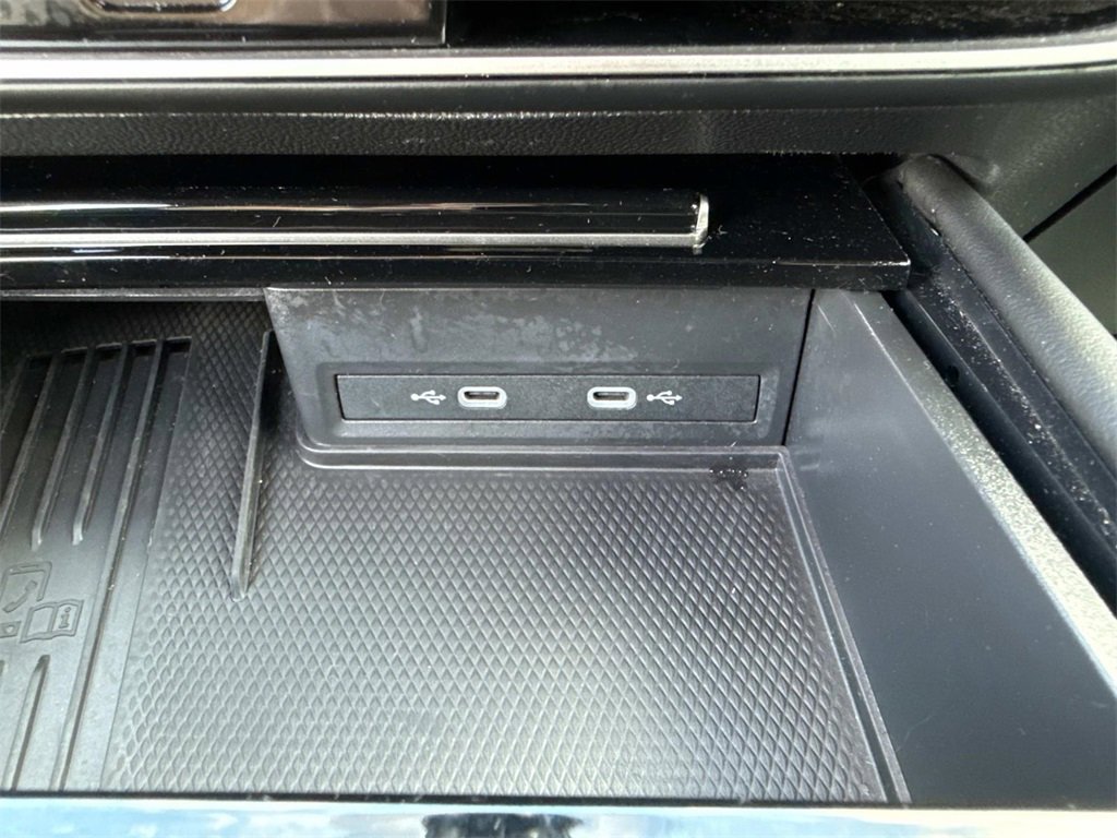 Used 2025 Volkswagen Atlas Cross Sport SE image 20