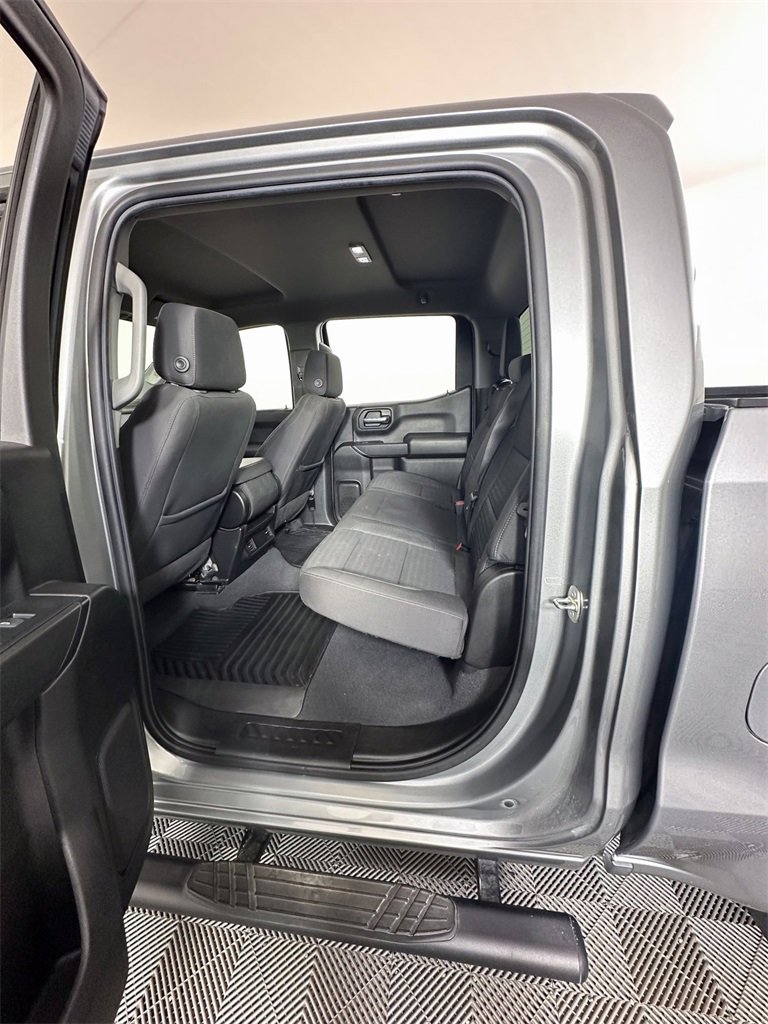 Used 2023 Chevrolet Silverado 1500 Custom image 7