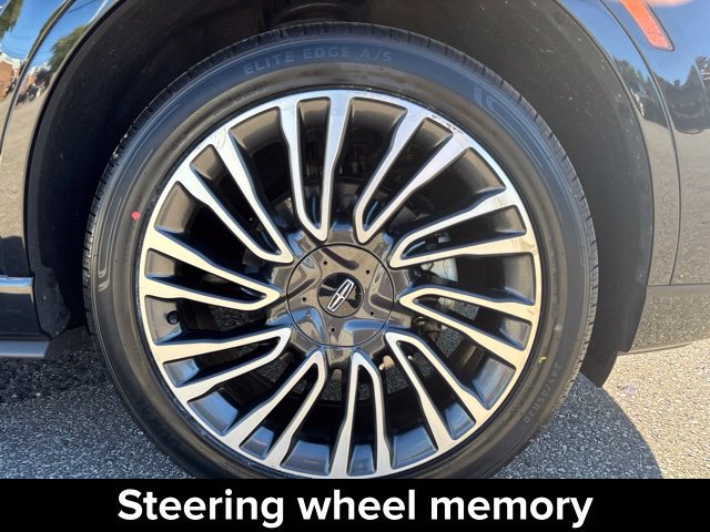 Certified 2022 Lincoln Corsair Reserve w/ Sport Package AWD/4WD image 28