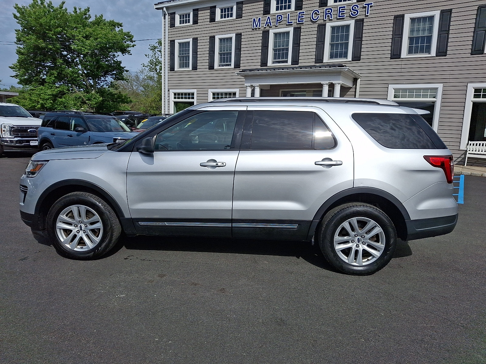 Used 2019 Ford Explorer XLT AWD/4WD image 8