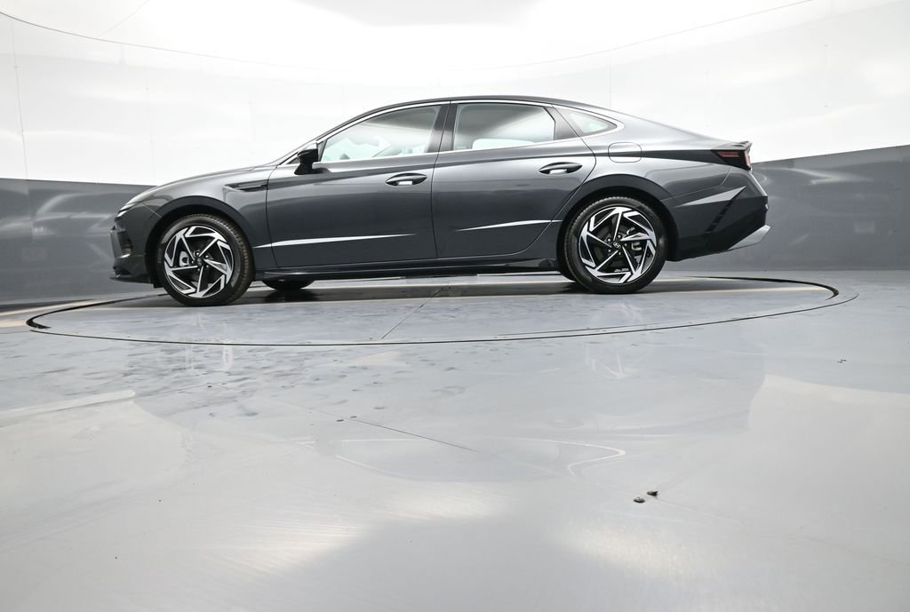 Certified 2025 Hyundai Sonata SEL FWD image 32