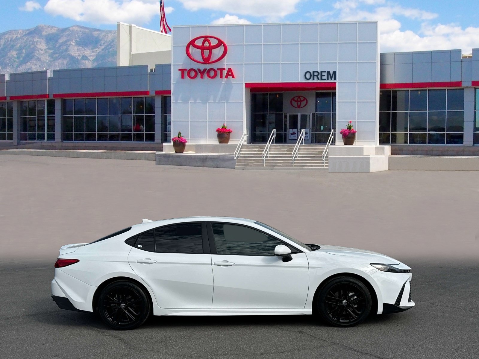 Used 2025 Toyota Camry SE w/ Multimedia Upgrade Package FWD image 3