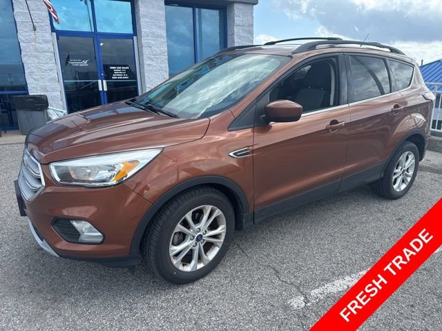 Used 2017 Ford Escape SE image 1
