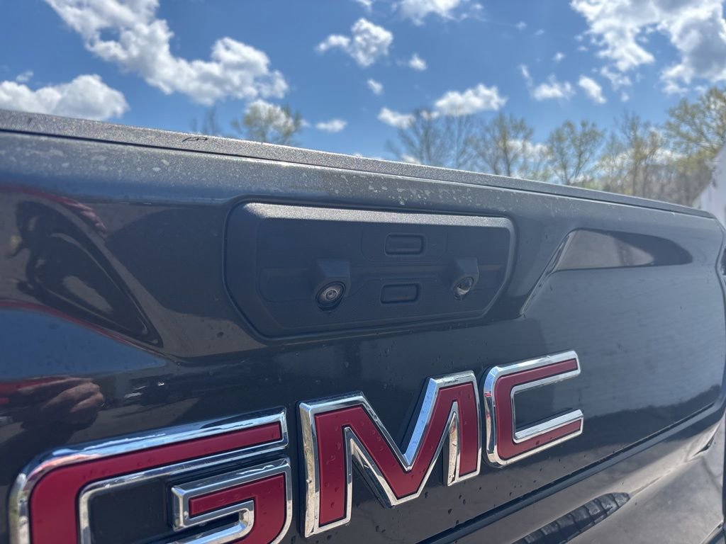 Used 2023 GMC Sierra 2500 AT4 w/ AT4 Preferred Package AWD/4WD image 15