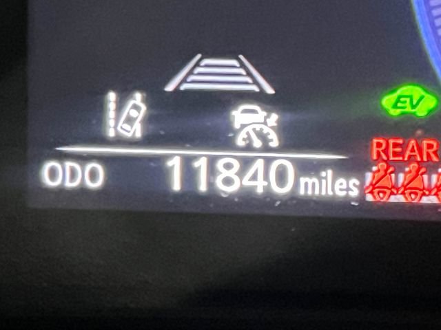 Certified 2025 Lexus UX 300h FWD image 18