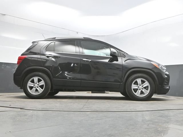 Used 2020 Chevrolet Trax LT w/ LT Convenience Package FWD image 40