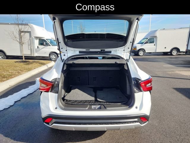 Used 2025 Chevrolet Trax LT w/ LT Convenience Package image 25