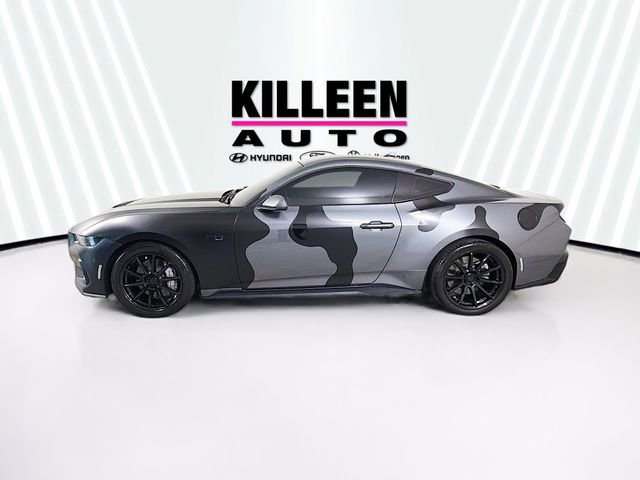 Used 2025 Ford Mustang GT RWD image 4
