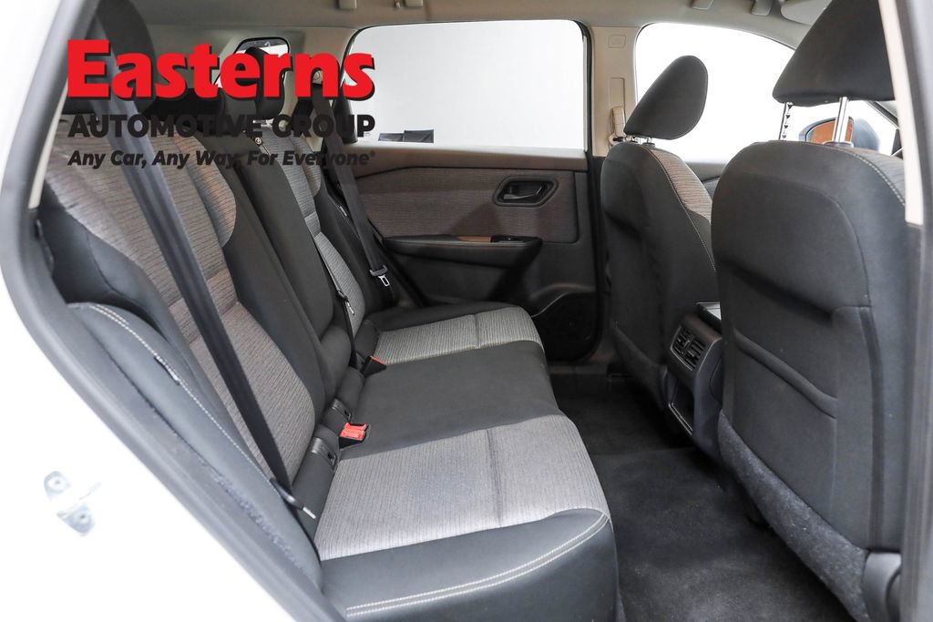 Used 2022 Nissan Rogue S image 23