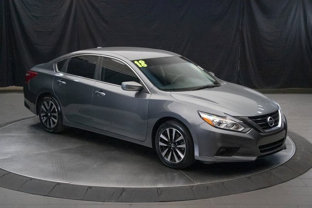 Used 2018 Nissan Altima 2.5 SV image 2