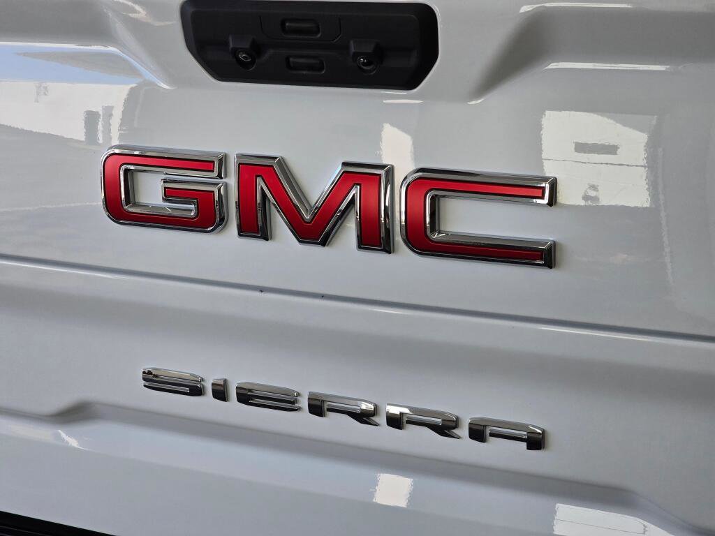 Used 2025 GMC Sierra 1500 SLT image 14