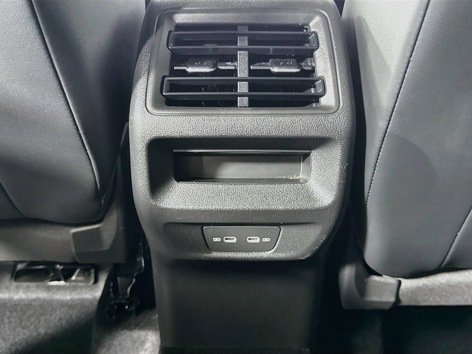 Certified 2025 Volkswagen Tiguan SE AWD/4WD image 20