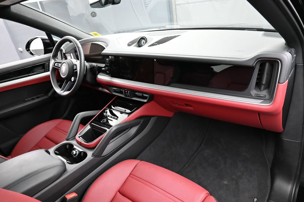 Certified 2026 Porsche Cayenne E-Hybrid Coupe AWD/4WD image 30