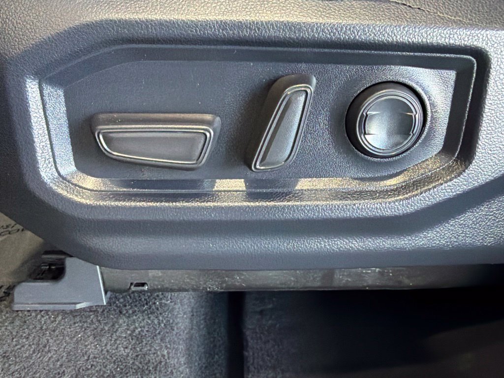 Certified 2025 Toyota Tundra SR5 AWD/4WD image 22