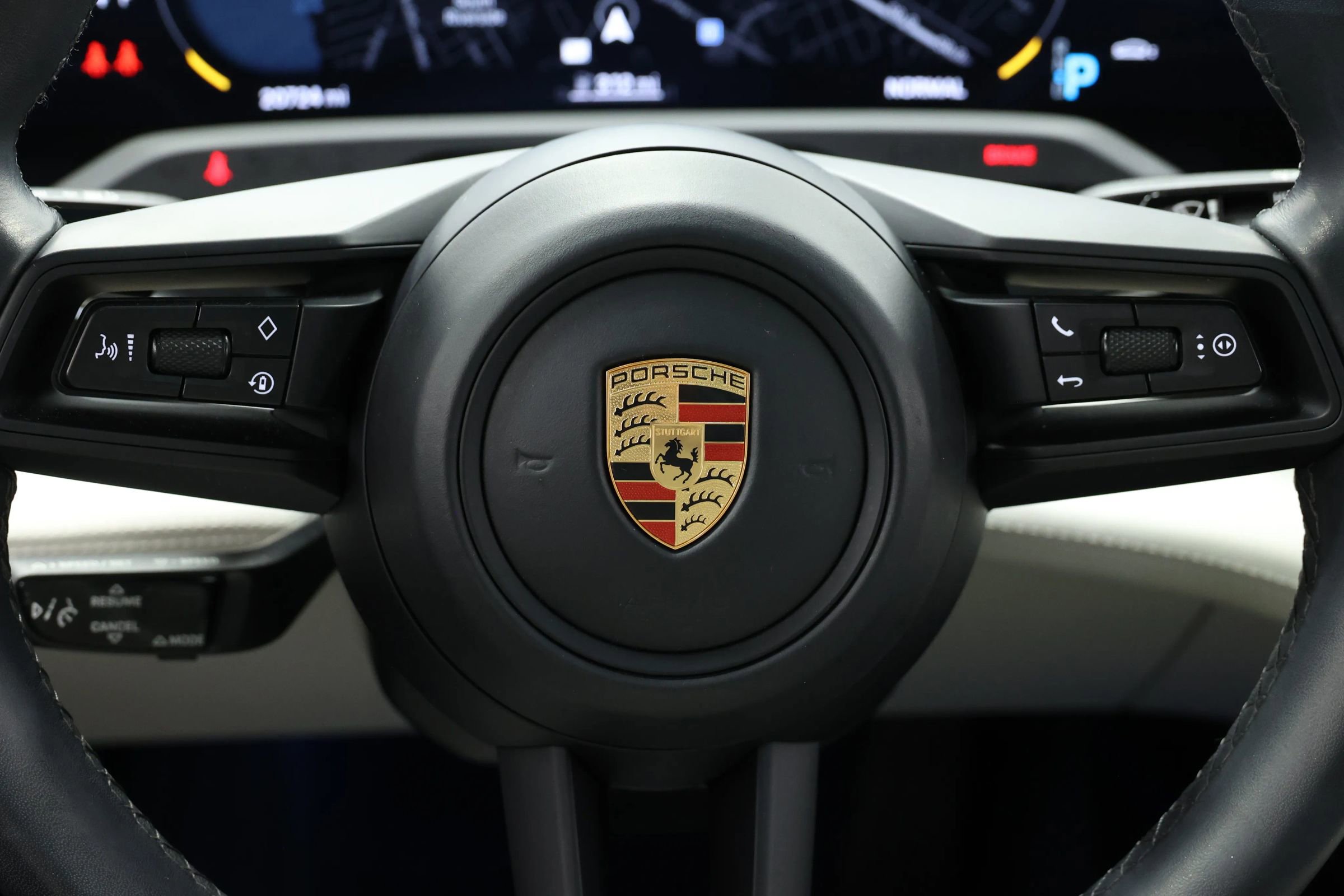 Used 2022 Porsche Taycan image 14