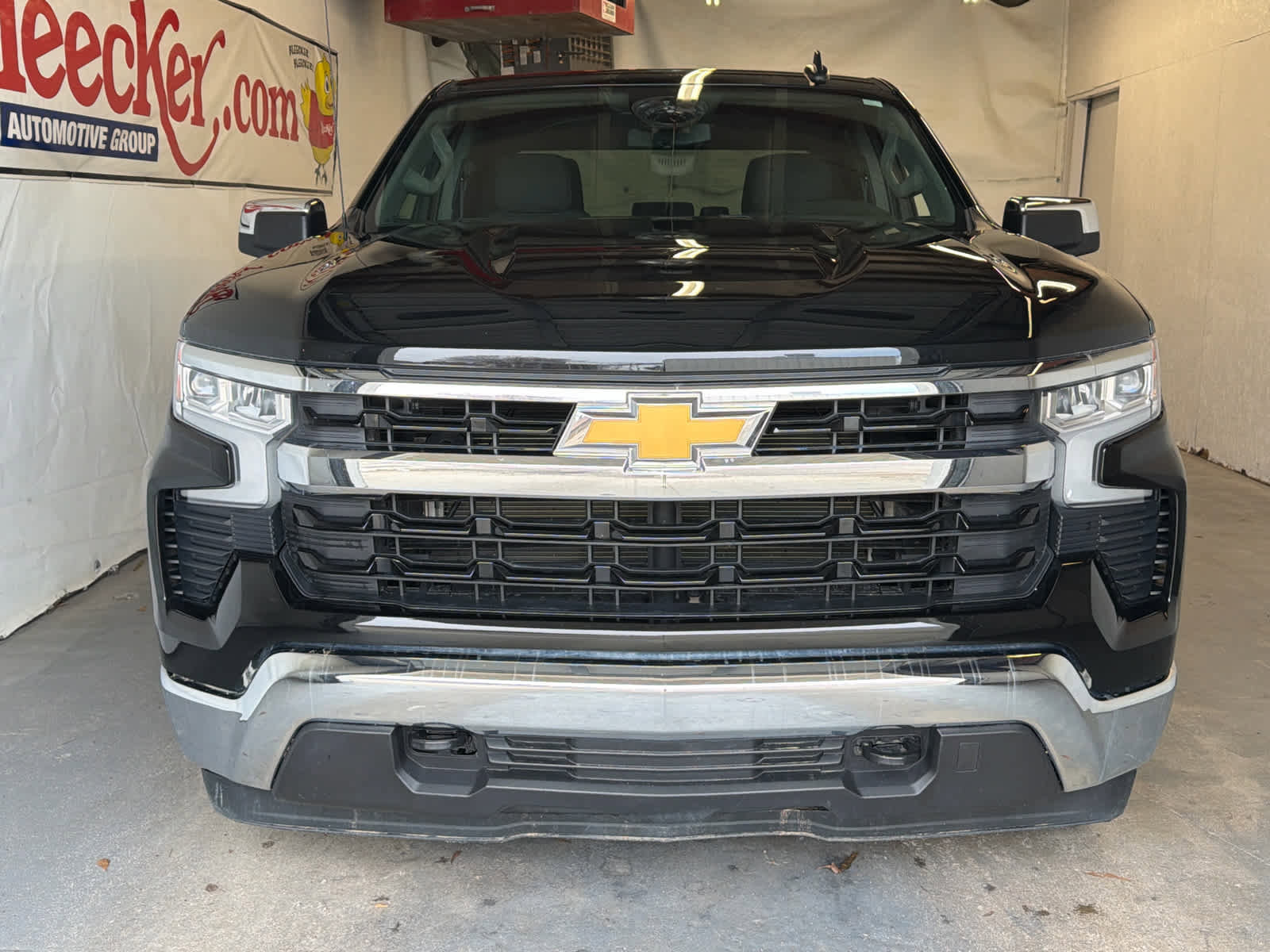 Used 2025 Chevrolet Silverado 1500 LT image 3