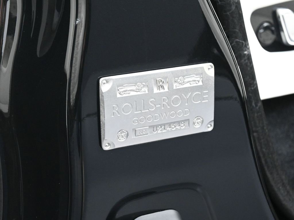Used 2022 Rolls-Royce Cullinan image 32