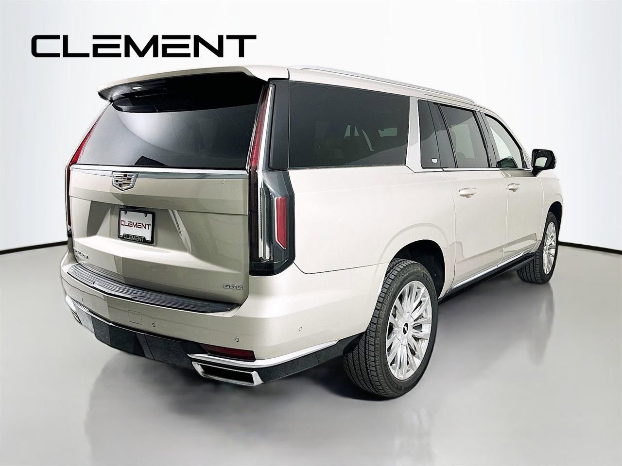 Used 2021 Cadillac Escalade ESV Premium Luxury w/ Driver Assist Tech Package AWD/4WD image 7