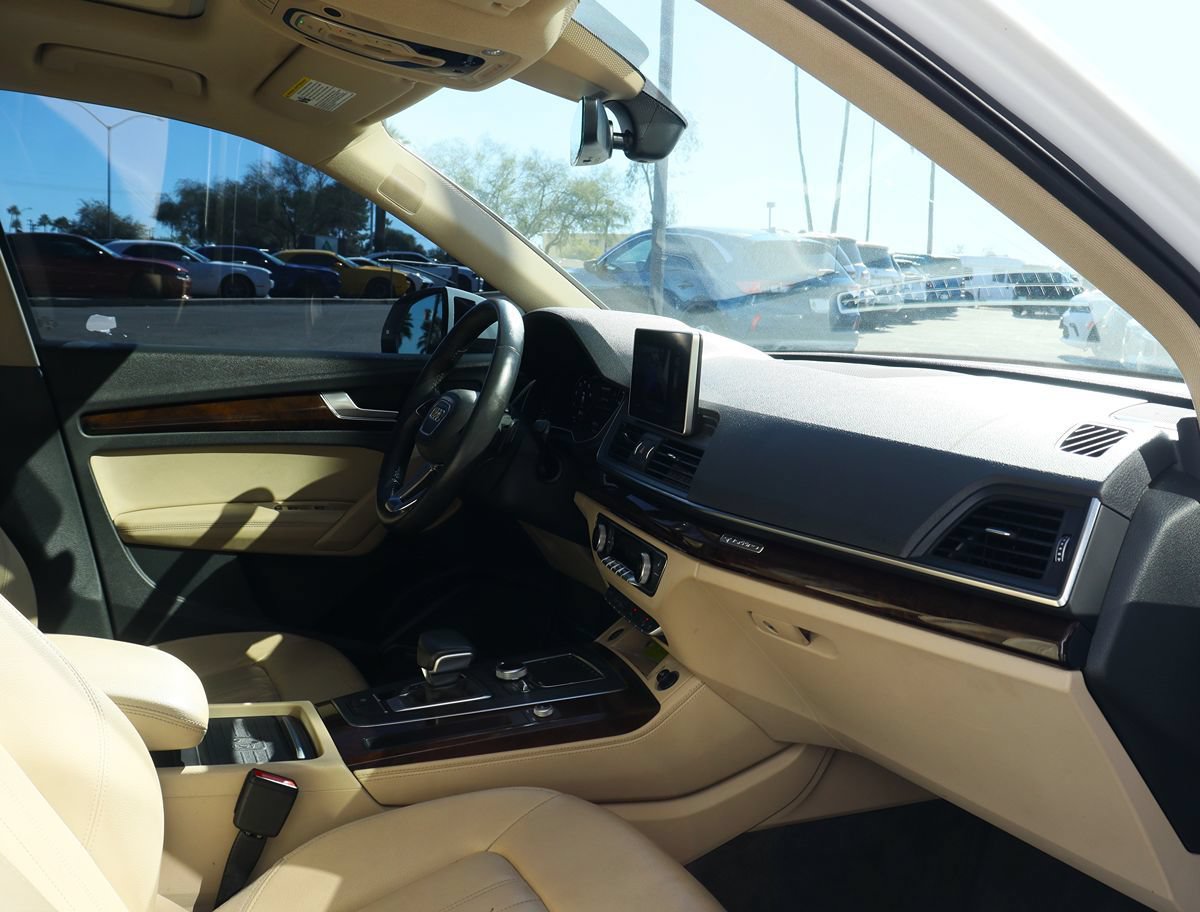 Used 2019 Audi Q5 2.0T Premium Plus w/ Premium Plus Package AWD/4WD image 37