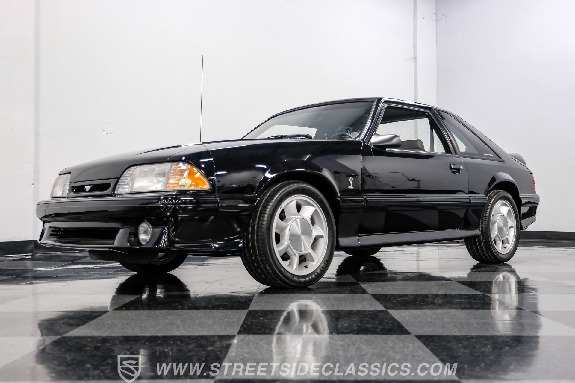 Used 1993 Ford Mustang Cobra image 20