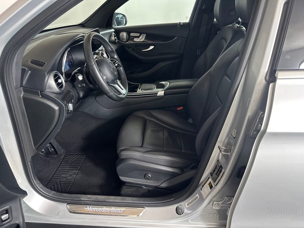 Used 2020 Mercedes-Benz GLC 300 image 9