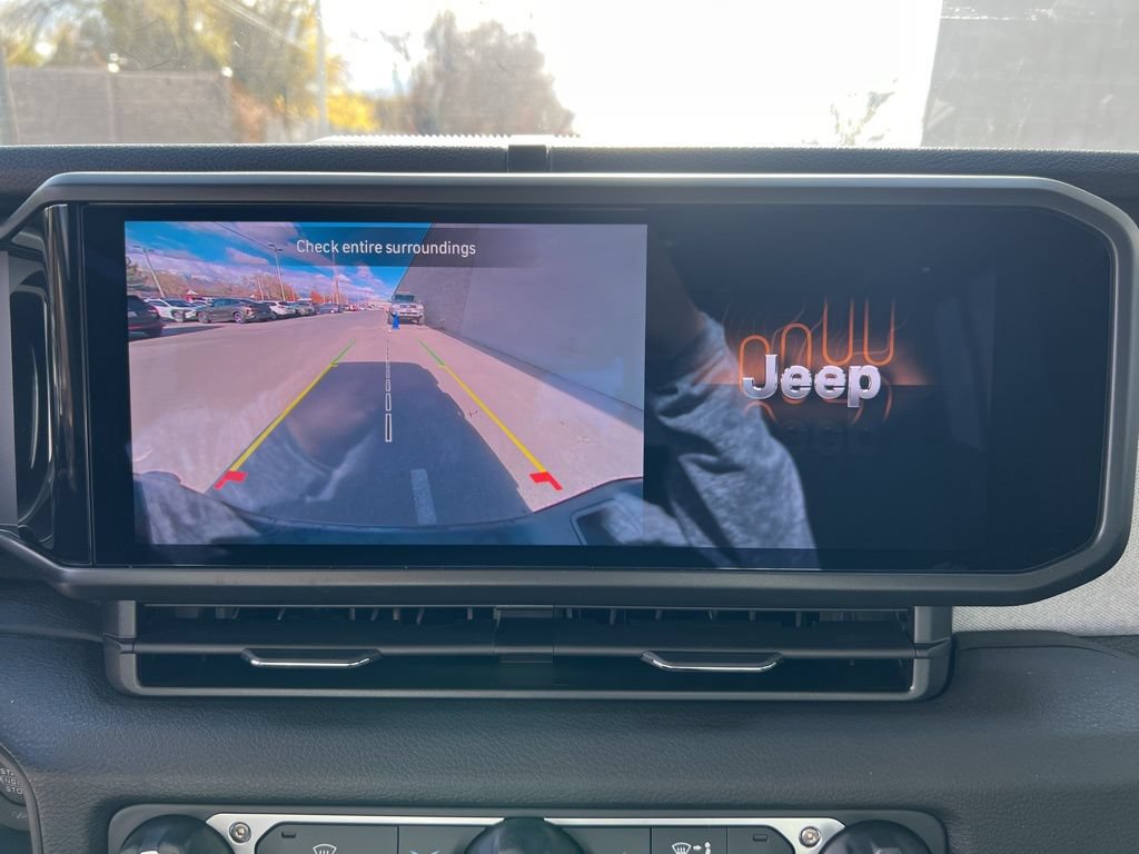 New 2026 Jeep Gladiator Sport AWD/4WD image 16