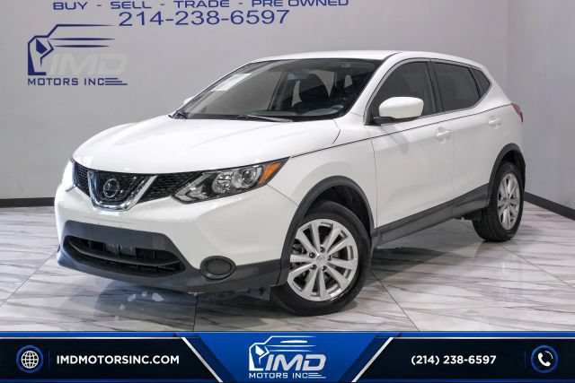 Used 2018 Nissan Rogue Sport S w/ S Appearance Package FWD image 2