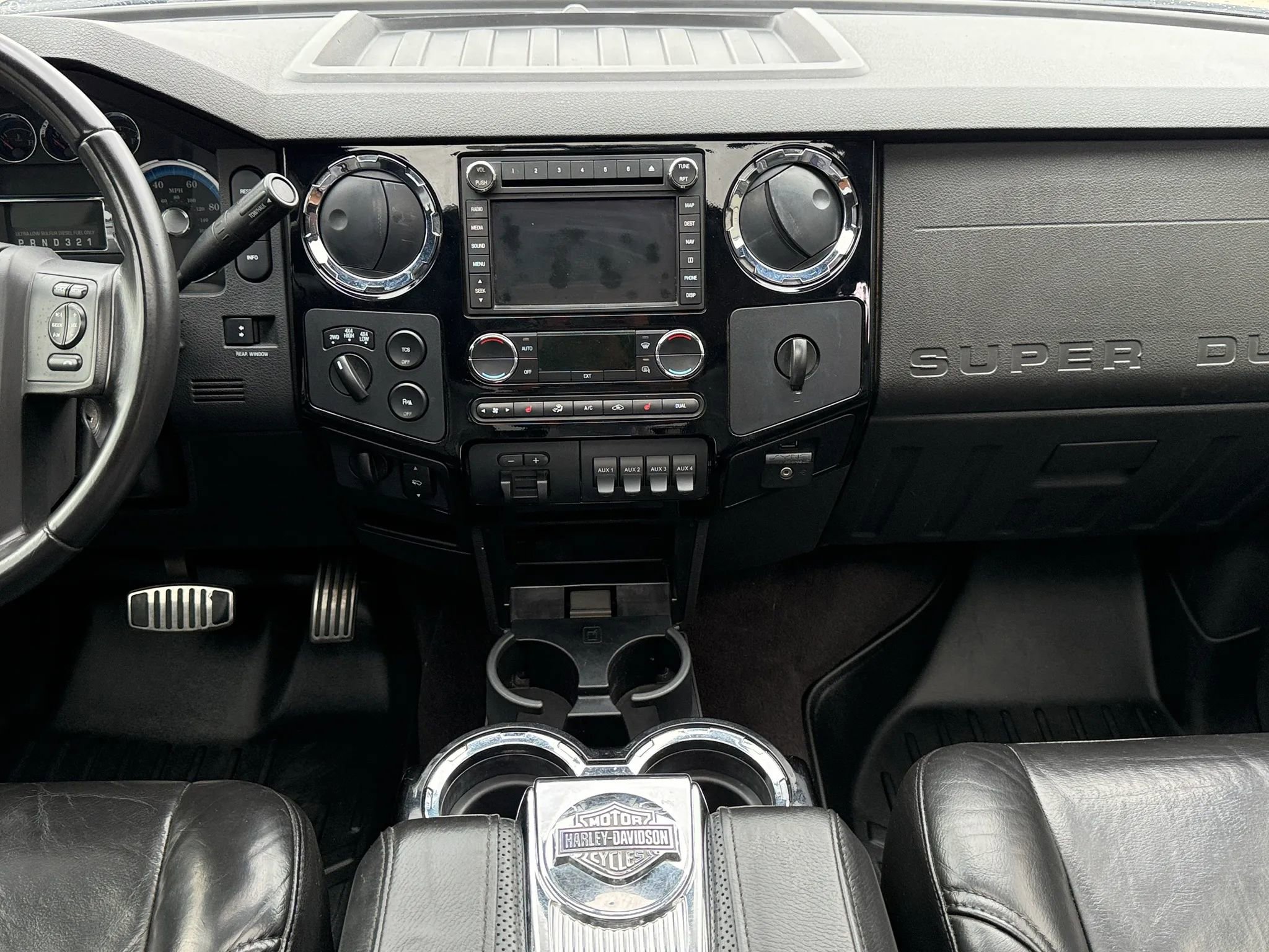 Used 2009 Ford F450 Harley-Davidson AWD/4WD image 26