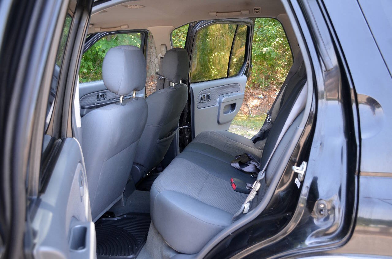 Used 2004 Nissan Xterra XE RWD image 10