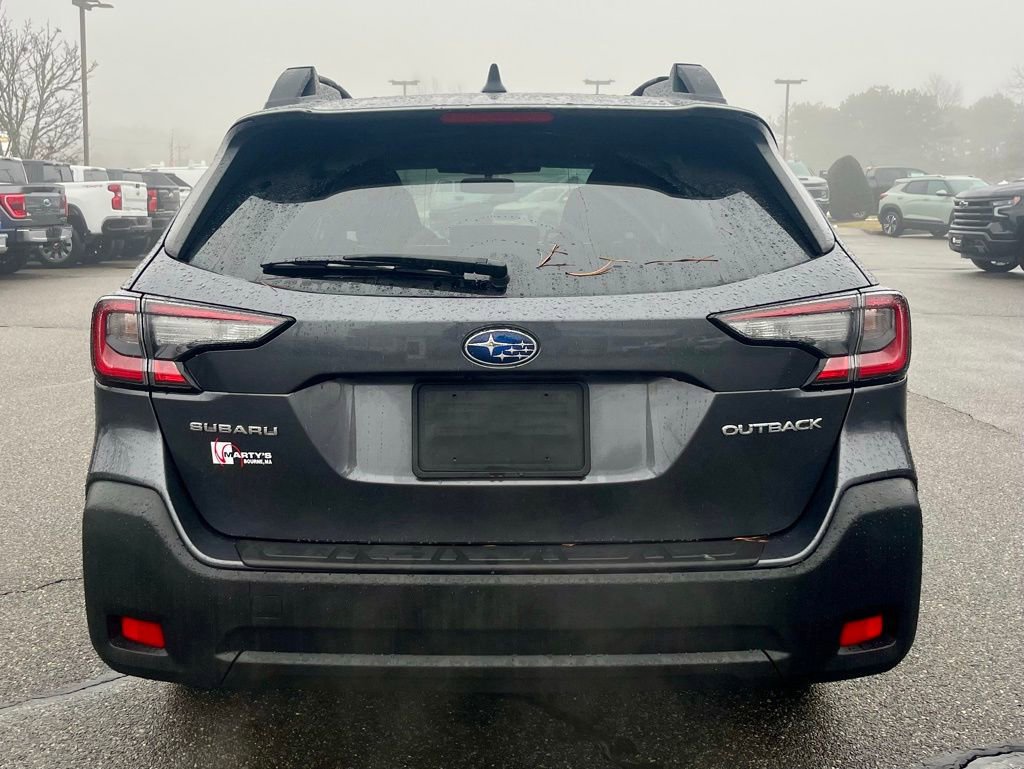 Used 2025 Subaru Outback Premium image 4