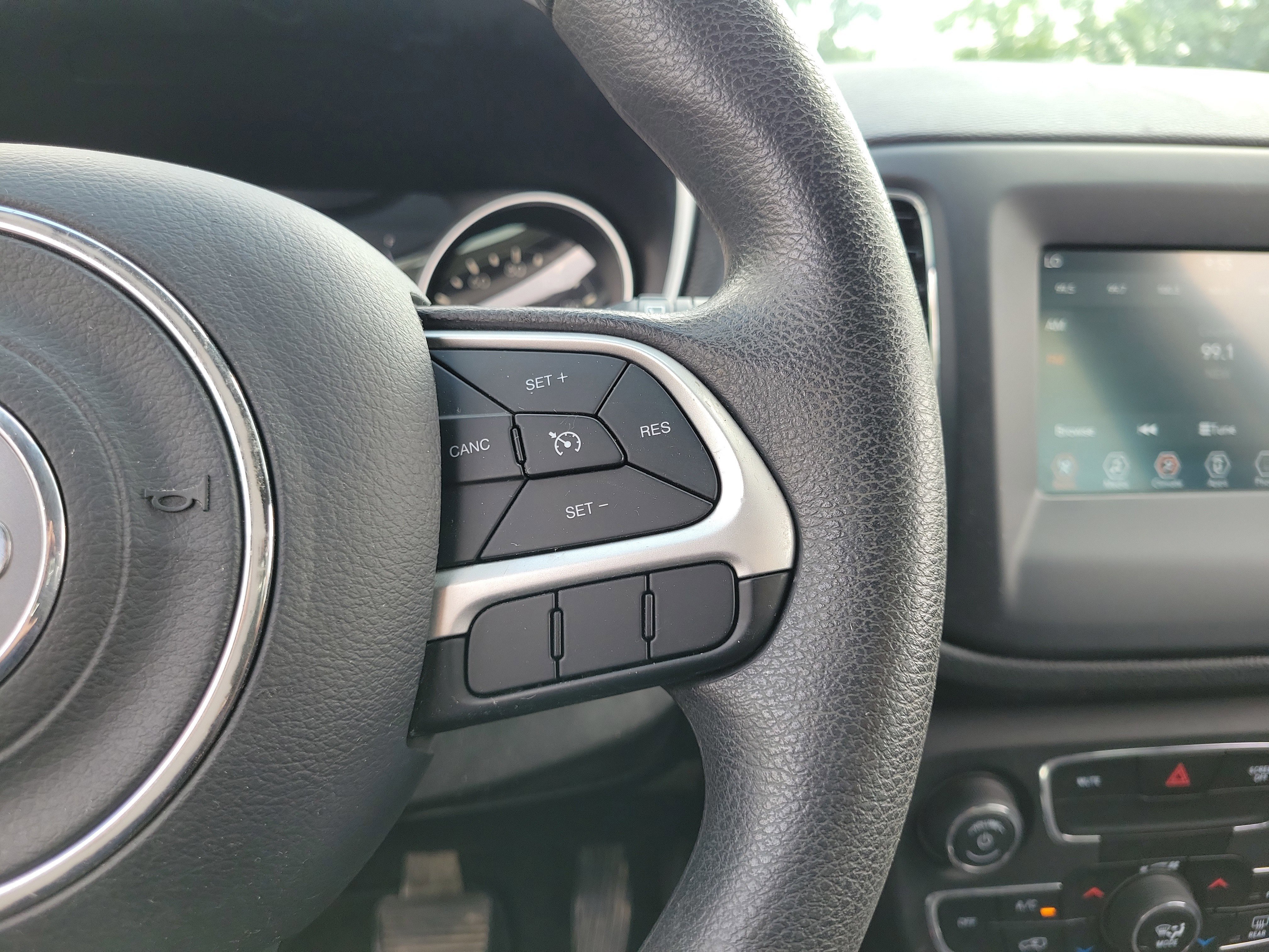 Used 2019 Jeep Compass Sport image 23