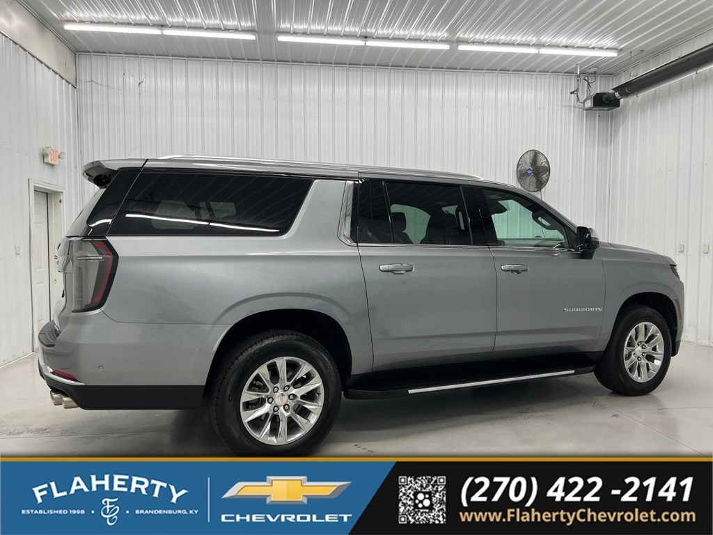 Used 2026 Chevrolet Suburban Premier AWD/4WD image 2