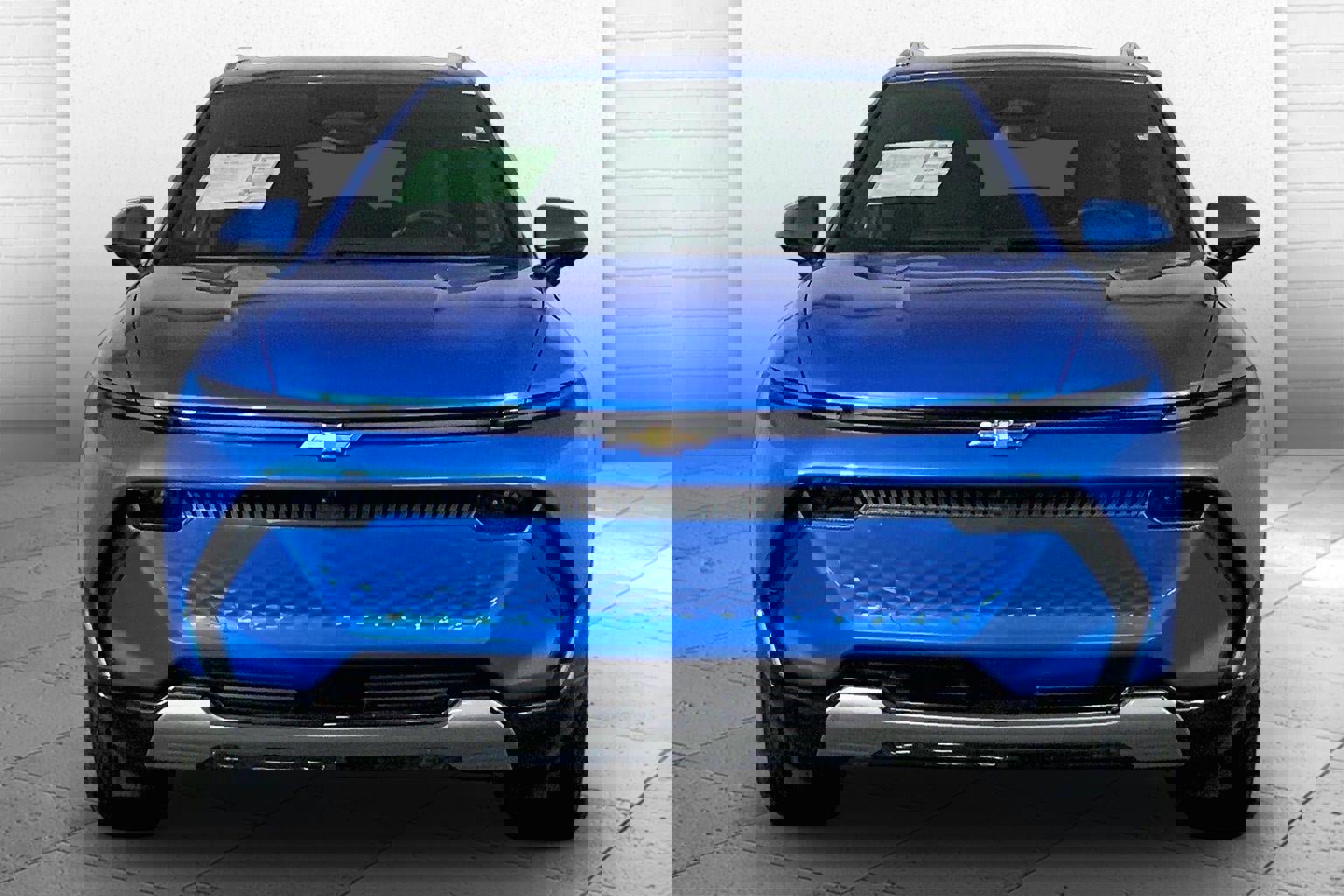 Used 2025 Chevrolet Equinox EV LT w/ Convenience Package FWD image 2