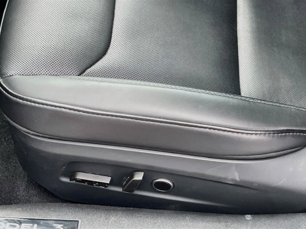 Used 2024 Tesla Model 3 Standard Range RWD image 19