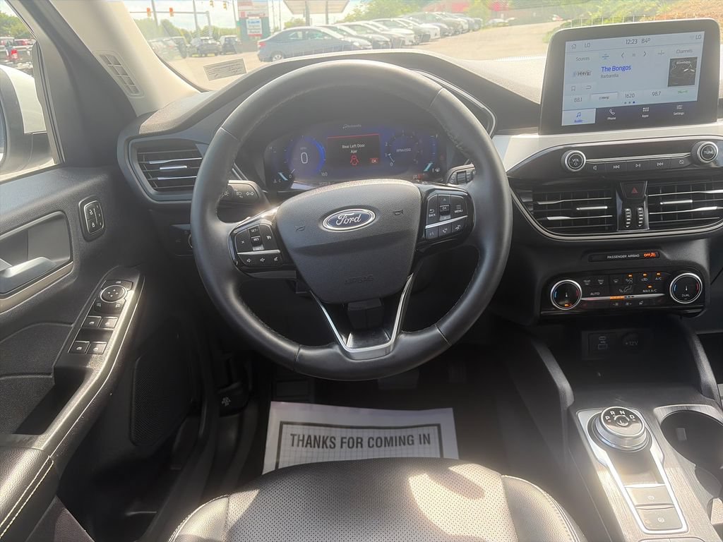 Used 2022 Ford Escape SEL w/ Technology Package FWD image 14